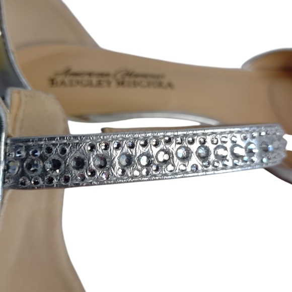 Badgley Mischka Silver Open Toe Rhinestone Ankle Strap Wedge Heel Sandals Sz 7.5 - Picture 7 of 12